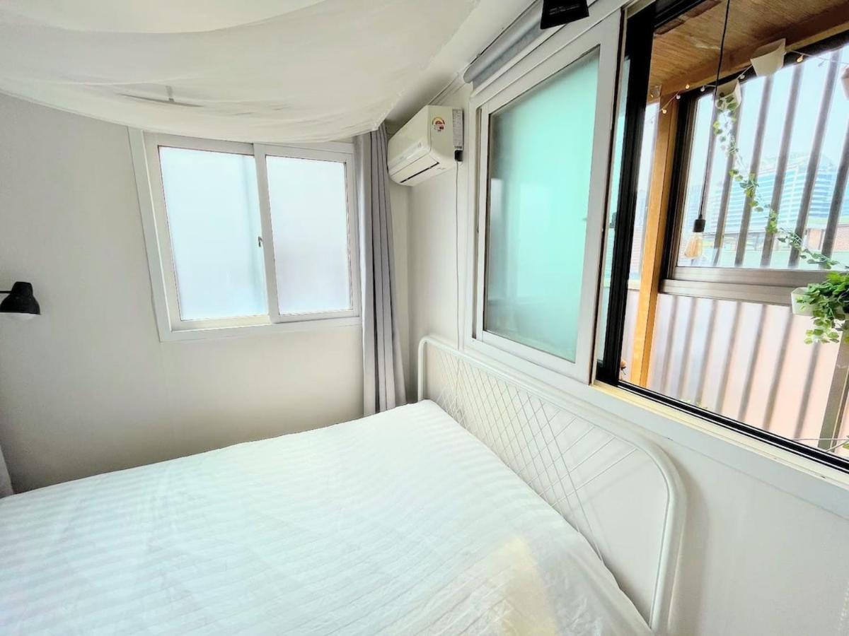 Apartment Sunny Tarrace House - Hongdae Station 2min Walk *